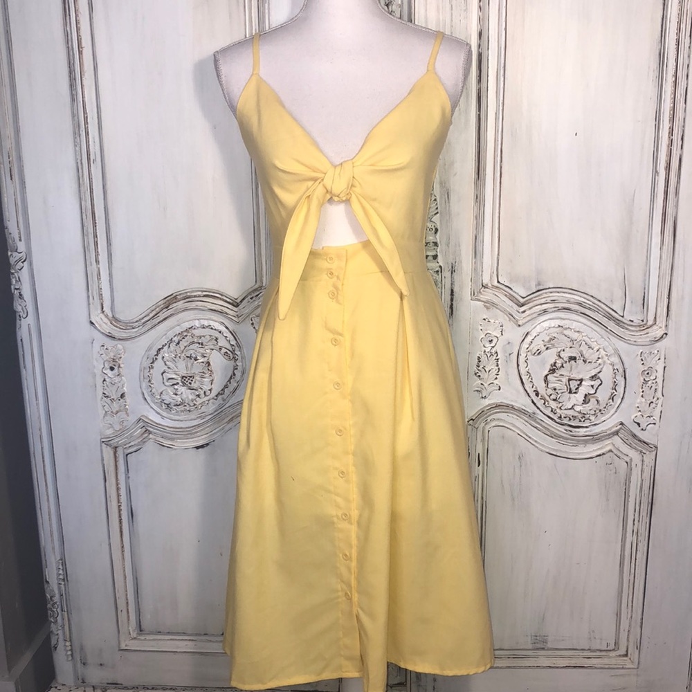 Ecowish Yellow Spaghetti Strap Waisted Peekaboo Bodice with Tie Dress Size M